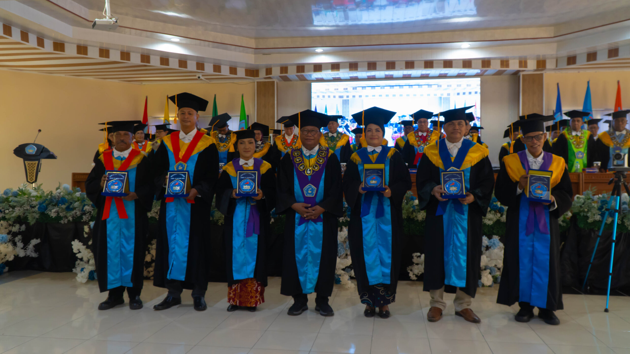 Rektor UNPATTI Kukuhkan Dua Guru Besar FKIP di Bidang Linguistik dan Didaktik Metodik Bahasa Jerman